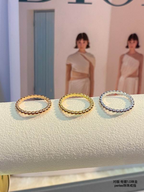 Van Cleef & Arpels ring 03lyh22